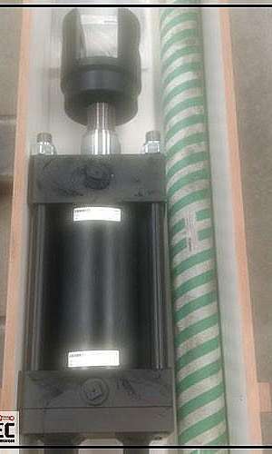 Manutenção em cilindros hidráulicos Manutenção em cilindros hidráulicos